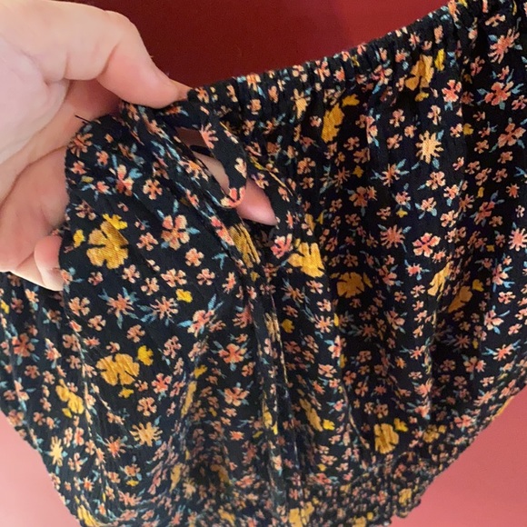 Aeropostale 2 Piece Floral Set - Picture 3 of 7